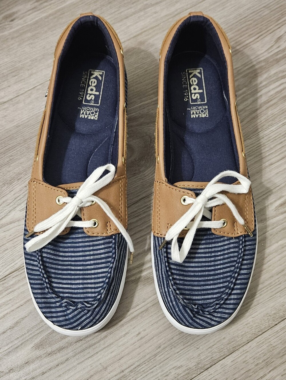 Keds Navy Striped Sneakers with Tan Trim Size 8 #coastal #preppy